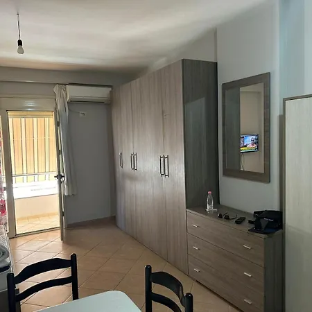 Univers-al Daire